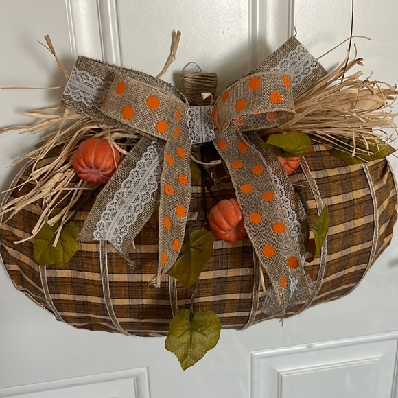 Fall wreath - Picture 1 of 3